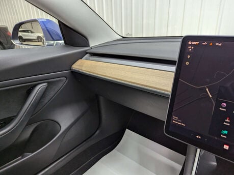 Tesla Model 3 Model 3 Long Range AWD 4WD 4dr 84