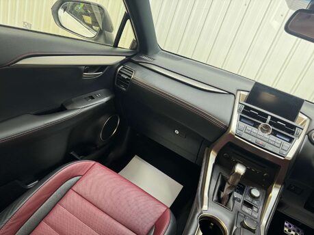 Lexus NX 2.5 NX 300h F Sport CVT 4WD 5dr 43