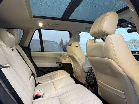 Land Rover Range Rover 4.4 Range Rover Vogue SE SDV8 Auto 4WD 5dr 4