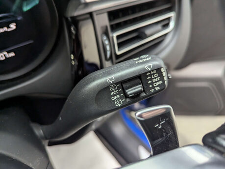 Porsche Macan 3.0 Macan S Semi-Auto 4WD 5dr 81