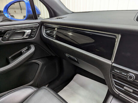 Porsche Macan 3.0 Macan S Semi-Auto 4WD 5dr 92