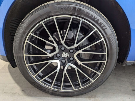 Porsche Macan 3.0 Macan S Semi-Auto 4WD 5dr 31