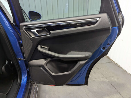 Porsche Macan 3.0 Macan S Semi-Auto 4WD 5dr 67