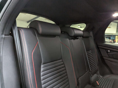 Land Rover Discovery Sport 1.5 Discovery Sport R-Dynamic SE P300e Auto 4WD 5dr 65