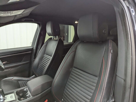 Land Rover Discovery Sport 1.5 Discovery Sport R-Dynamic SE P300e Auto 4WD 5dr 59