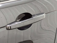 Land Rover Discovery Sport 1.5 Discovery Sport R-Dynamic SE P300e Auto 4WD 5dr 32