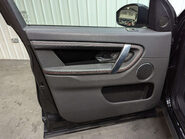 Land Rover Discovery Sport 1.5 Discovery Sport R-Dynamic SE P300e Auto 4WD 5dr 61