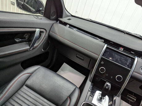Land Rover Discovery Sport 1.5 Discovery Sport R-Dynamic SE P300e Auto 4WD 5dr 49