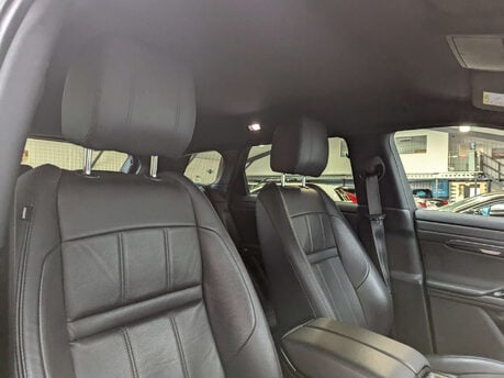 Land Rover Range Rover Evoque 2.0 Range Rover Evoque R-Dynamic S D Auto 4WD 5dr 53