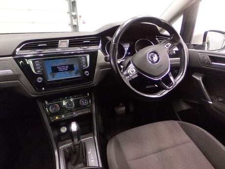 Volkswagen Touran 1.6 Touran SE Family TDI BlueMotion Technology Semi-Auto 5dr 3