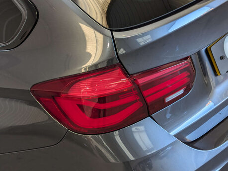 BMW 3 Series 2.0 330i M Sport Shadow Edition Auto 5dr 42