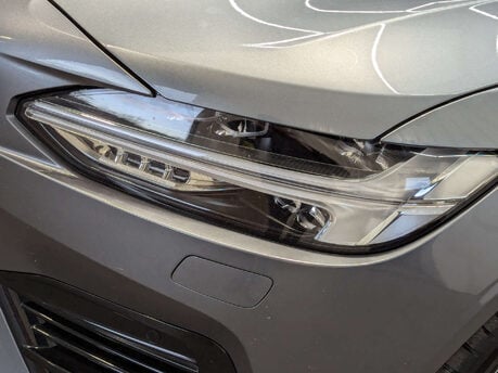 Volvo V90 2.0 V90 R-Design+ T8 PHEV AWD Auto 4WD 5dr 29