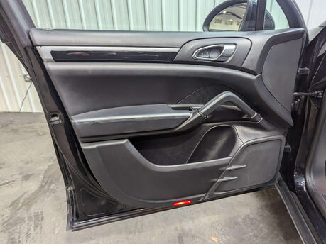 Porsche Cayenne 3.0 Cayenne V6 D Tiptronic 4WD 5dr 59