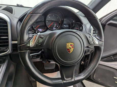Porsche Cayenne 3.0 Cayenne V6 D Tiptronic 4WD 5dr 77