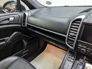 Porsche Cayenne 3.0 Cayenne V6 D Tiptronic 4WD 5dr 91