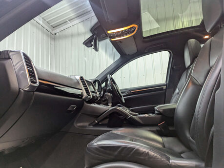 Porsche Cayenne 3.0 Cayenne V6 D Tiptronic 4WD 5dr 55