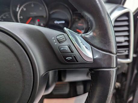 Porsche Cayenne 3.0 Cayenne V6 D Tiptronic 4WD 5dr 76