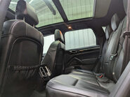 Porsche Cayenne 3.0 Cayenne V6 D Tiptronic 4WD 5dr 67
