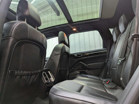 Porsche Cayenne 3.0 Cayenne V6 D Tiptronic 4WD 5dr 67
