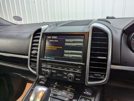 Porsche Cayenne 3.0 Cayenne V6 D Tiptronic 4WD 5dr 87