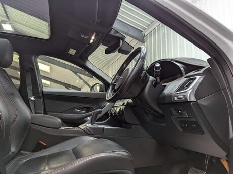 Jaguar E-Pace 2.0 E-Pace Chequered Flag D AWD Auto 4WD 5dr 49