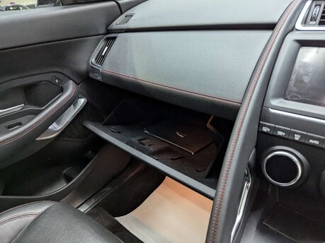 Jaguar E-Pace 2.0 E-Pace Chequered Flag D AWD Auto 4WD 5dr 94