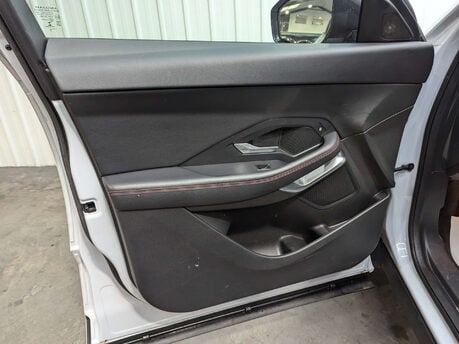 Jaguar E-Pace 2.0 E-Pace Chequered Flag D AWD Auto 4WD 5dr 58