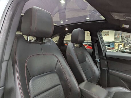 Jaguar E-Pace 2.0 E-Pace Chequered Flag D AWD Auto 4WD 5dr 50