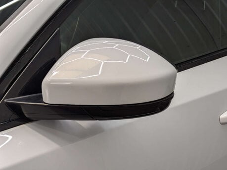 Jaguar E-Pace 2.0 E-Pace Chequered Flag D AWD Auto 4WD 5dr 29