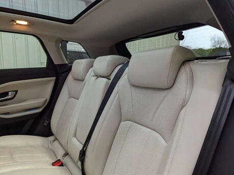 Land Rover Range Rover Evoque 2.0 Range Rover Evoque HSE Dynamic Si4 Auto 4WD 5dr 68