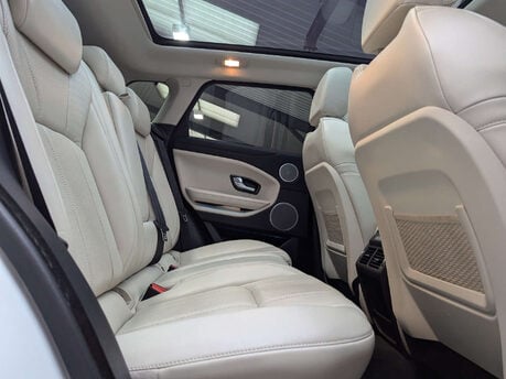 Land Rover Range Rover Evoque 2.0 Range Rover Evoque HSE Dynamic Si4 Auto 4WD 5dr 64