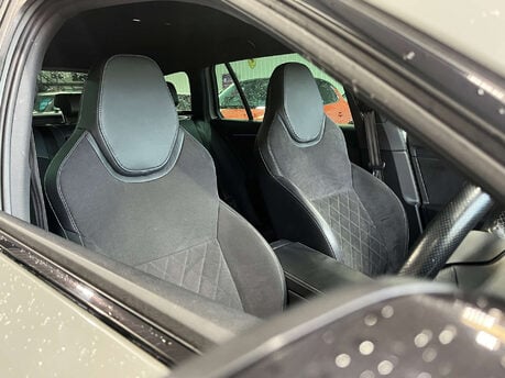 Skoda Superb 1.5 Superb Sportline TSi Semi-Auto 5dr 13