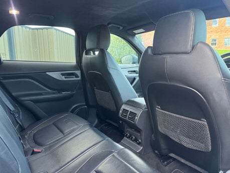 Jaguar F-Pace 2.0 F-Pace R-Sport AWD D Auto 4WD 5dr 19
