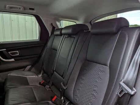 Land Rover Discovery Sport 2.0 Discovery Sport SE Tech TD4 4WD 5dr 69