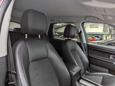Land Rover Discovery Sport 2.0 Discovery Sport SE Tech TD4 4WD 5dr 52
