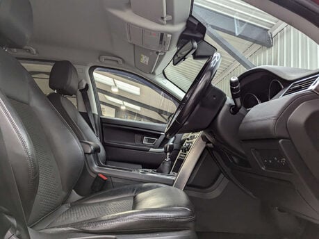 Land Rover Discovery Sport 2.0 Discovery Sport SE Tech TD4 4WD 5dr 53