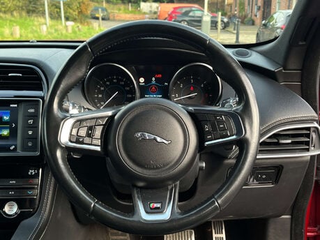 Jaguar F-Pace 3.0 F-Pace V6 S AWD D Auto 4WD 5dr 10