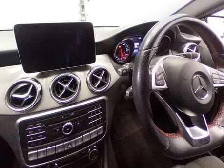 Mercedes-Benz GLA 2.1 GLA 200 AMG Line Executive D 4Matic Auto 4WD 5dr 3