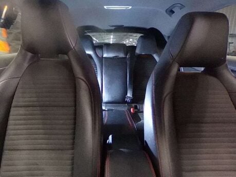 Mercedes-Benz GLA 2.1 GLA 200 AMG Line Executive D 4Matic Auto 4WD 5dr 17