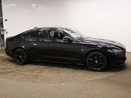 Jaguar XF 2.0 XF R-Sport D Auto 4dr 10
