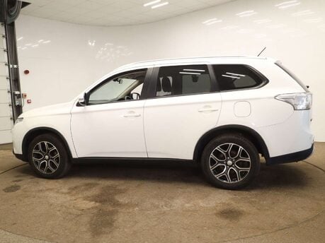 Mitsubishi Outlander 2.3 Outlander GX3 DI-D Auto 4WD 5dr 19