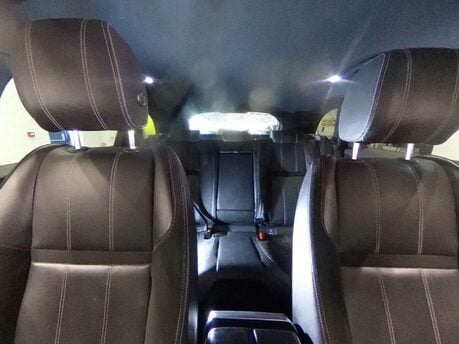 Land Rover Range Rover Velar 2.0 Range Rover Velar R-Dynamic SE D180 Auto 4WD 5dr 13