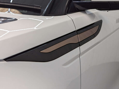 Land Rover Range Rover Evoque 2.0 Range Rover Evoque R-Dynamic D 4x2 5dr 22