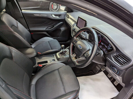 Ford Focus 1.0 Focus ST-Line X 5dr 49