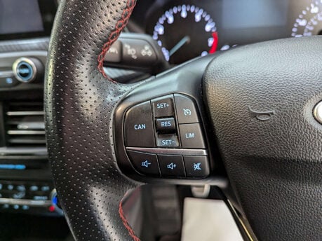 Ford Focus 1.0 Focus ST-Line X 5dr 73