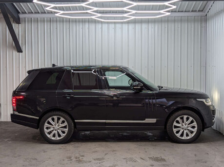 Land Rover Range Rover 3.0 Range Rover Vogue TDV6 Auto 4WD 5dr 29