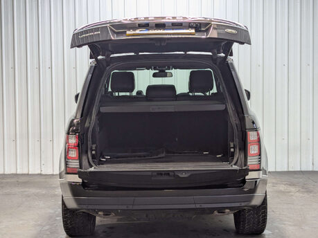 Land Rover Range Rover 3.0 Range Rover Vogue TDV6 Auto 4WD 5dr 42