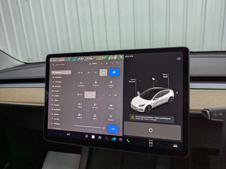 Tesla Model 3 Model 3 Long Range AWD 4WD 4dr 81