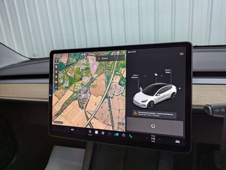 Tesla Model 3 Model 3 Long Range AWD 4WD 4dr 82