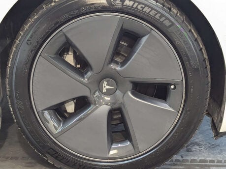 Tesla Model 3 Model 3 Long Range AWD 4WD 4dr 30